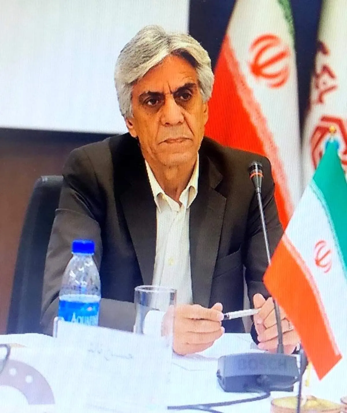 کاهش قیمت تمام شده پول، به ثمر رسیدن پروژهها و سر و سامان دادن به بدهی بازار بین بانکی