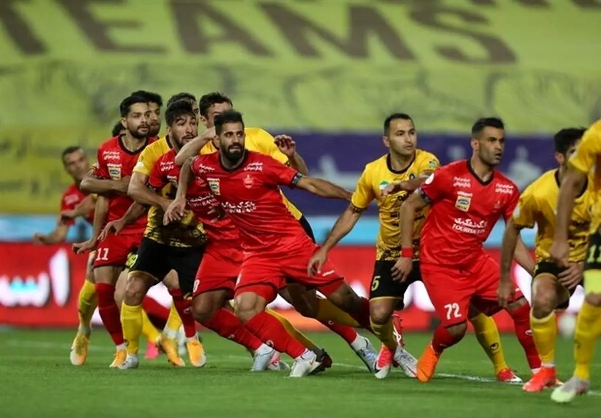 کتک کاری بازیکنان سپاهان و پرسپولیس در پایان بازی+ فیلم و تصاویر