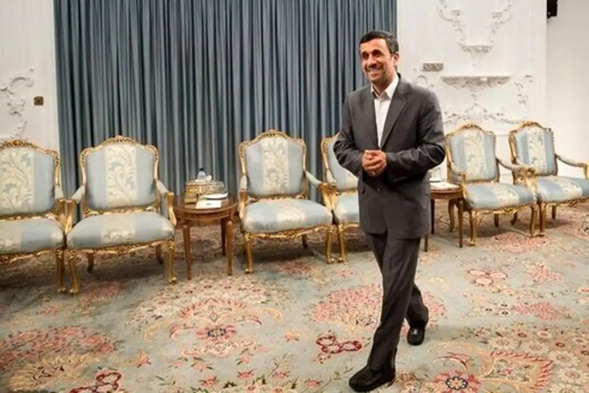 افشاگری جدید؛ احمدی نژاد واکسن آمریکایی کرونا را تزریق کرد