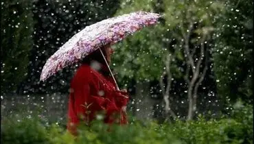 قدم زدن زیر باران چه خطراتی دارد؟