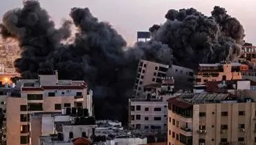 فرو ریختن یک برج مسکونی در غزه پس از حمله هوایی+ ویدئو