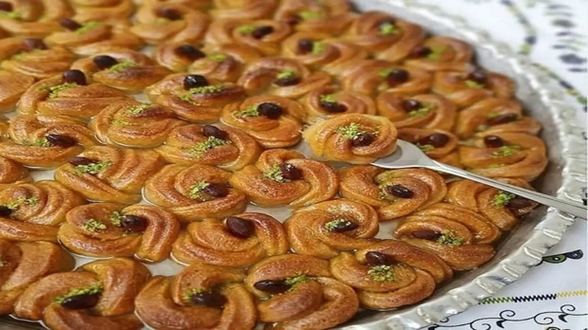 طرز تهیه شیرینی ترکیه‌ای تاتلیسی گل
