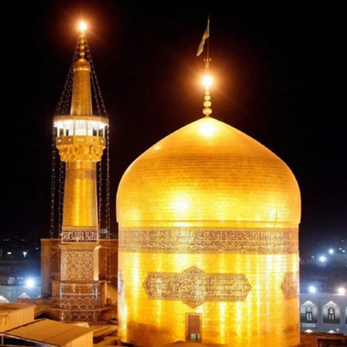 نماز عید فطر در حرم امام رضا (ع)+فیلم