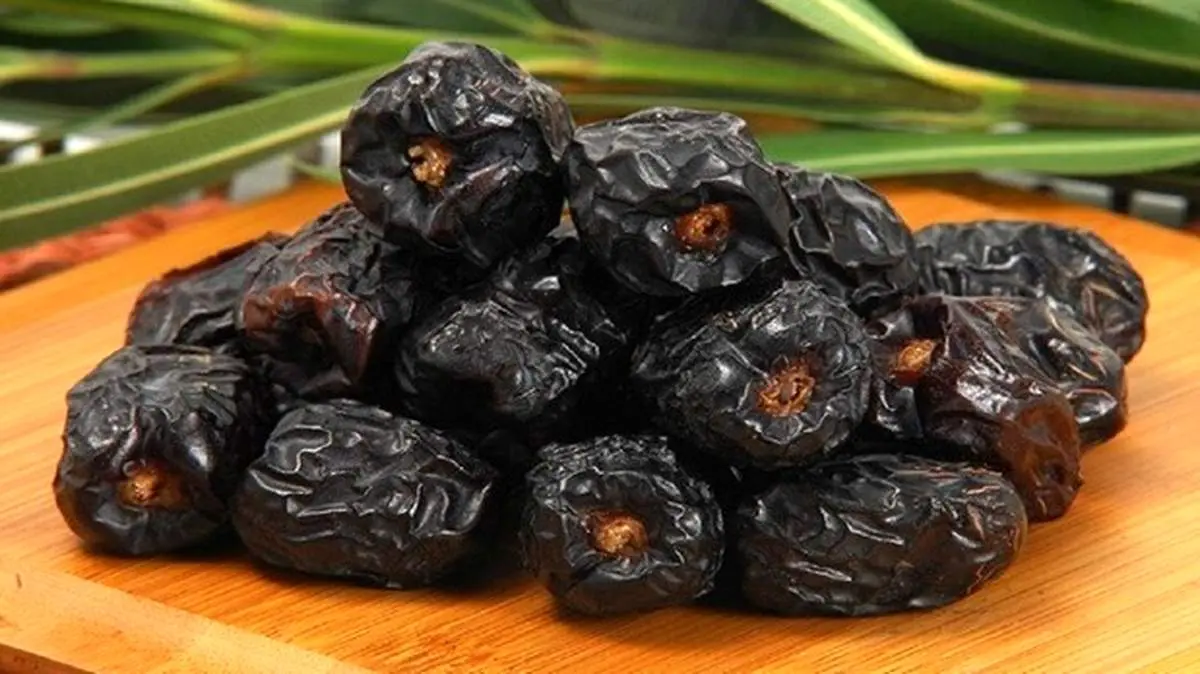 خواص شگفت انگیز خوردن ۳ خرما در روز!