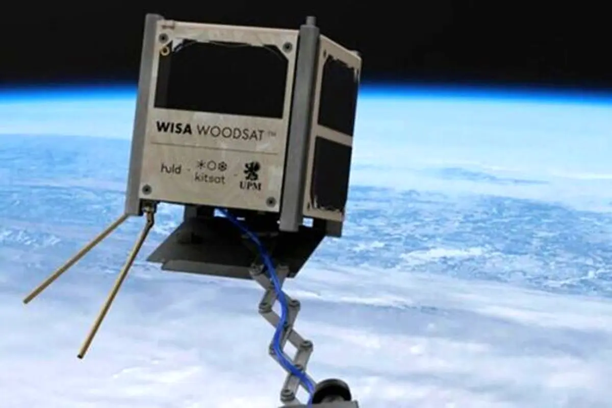 اولین ماهواره چوبی جهان به مدار زمین می‌رود + فیلم