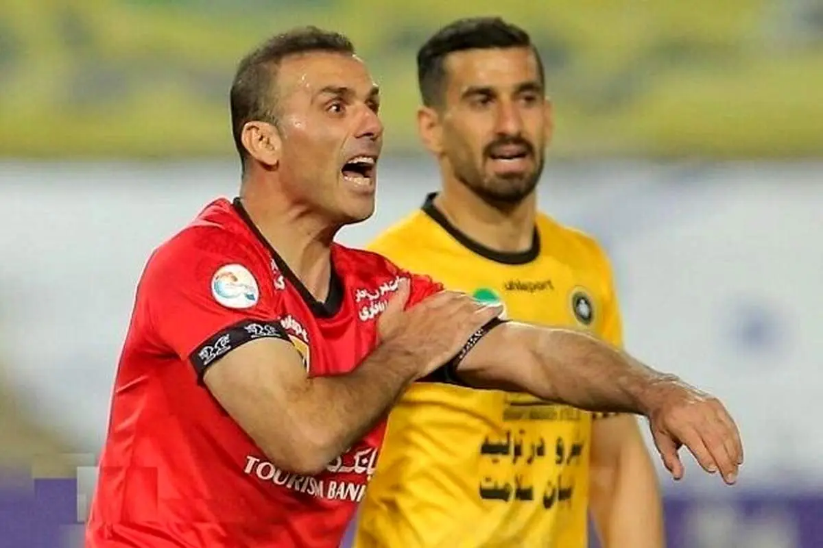 واکنش تند کاپیتان پرسپولیس به محرومیتش | مگر میشود از روی عکس حکم صادر کنند