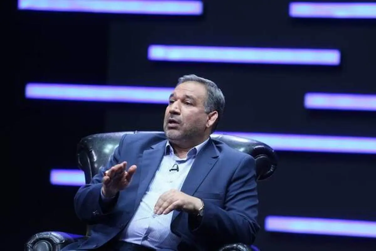 پاسخ شمس الدین حسینی به دلاوری در برنامه آقای رئیس جمهور: آمده‌ام چون می‌توانم