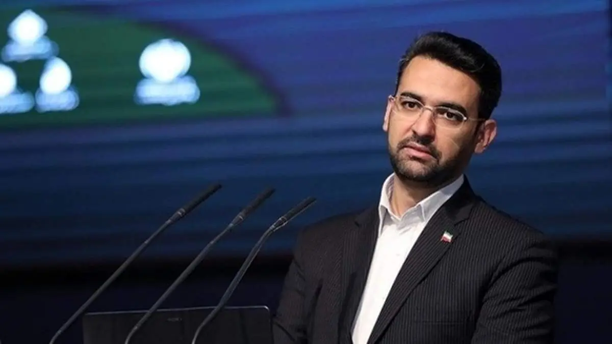 آذری جهرمی: مقابله با فضای مجازی کار آدم های عاقل نیست
