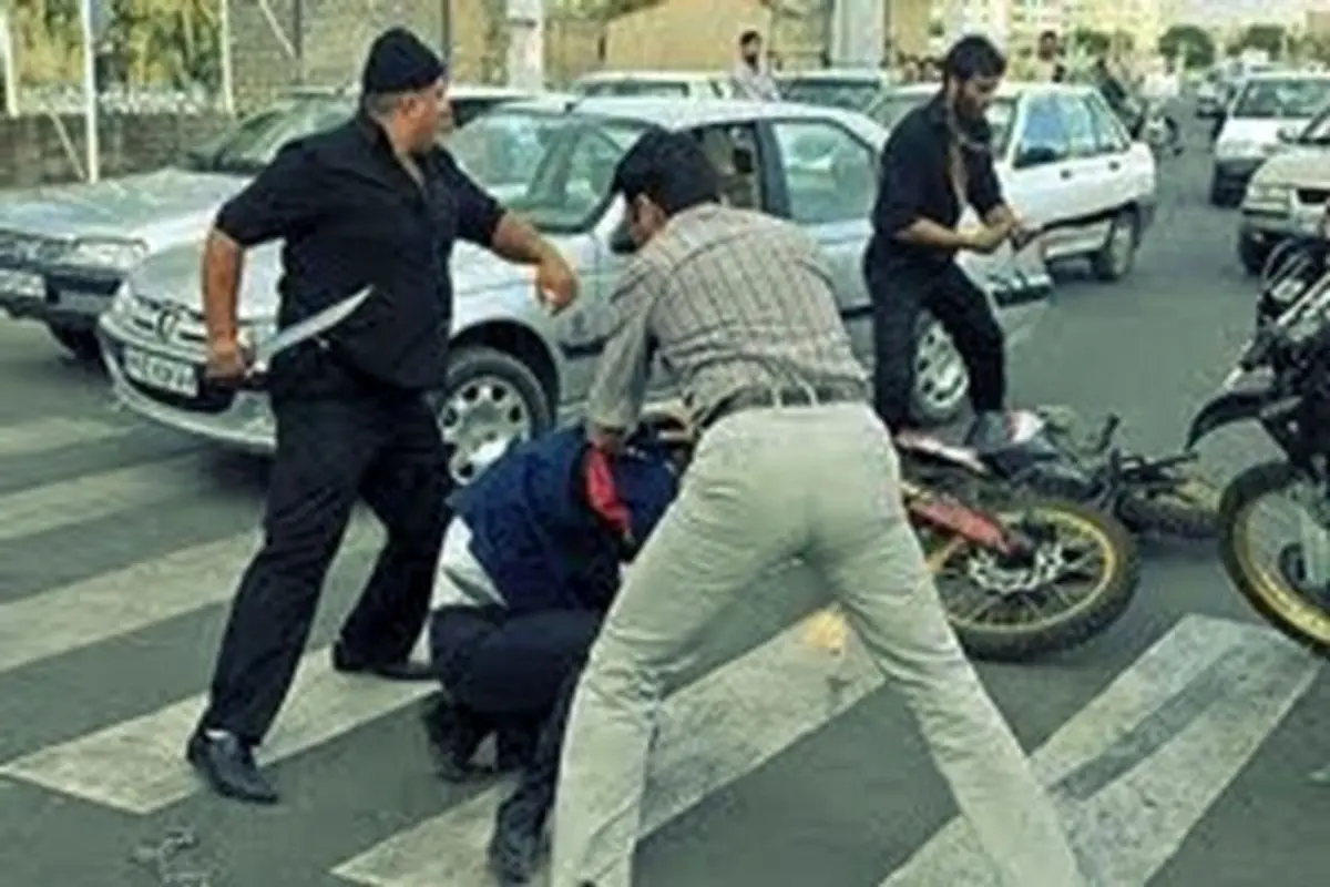 قدرت‌نمایی خوفناک دزدان قمه‌کش تهرانی!+فیلم