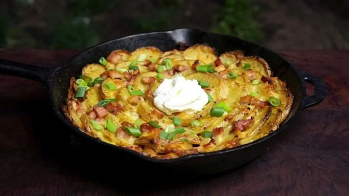 طرز تهیه یک غذای پیک نیکی با سیب زمینی