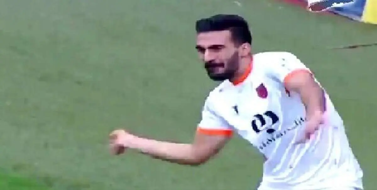 شادی عجیب و پربازدید بازیکن مس رفسنجان پس از گلزنی به سپاهان