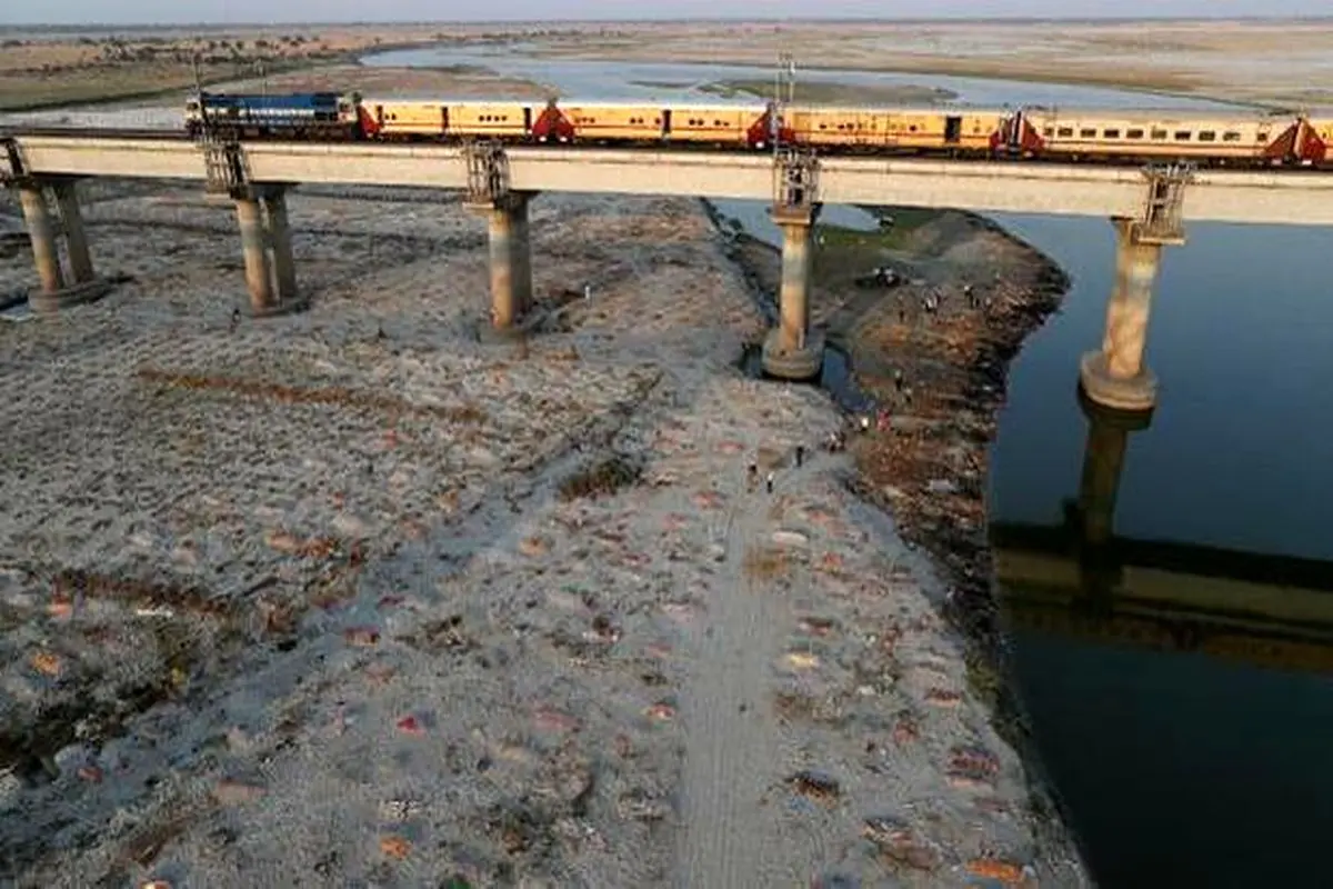 فاجعه جدید در هند؛ پیدا شدن ۲ هزار جسد در رودخانه‌ها + عکس