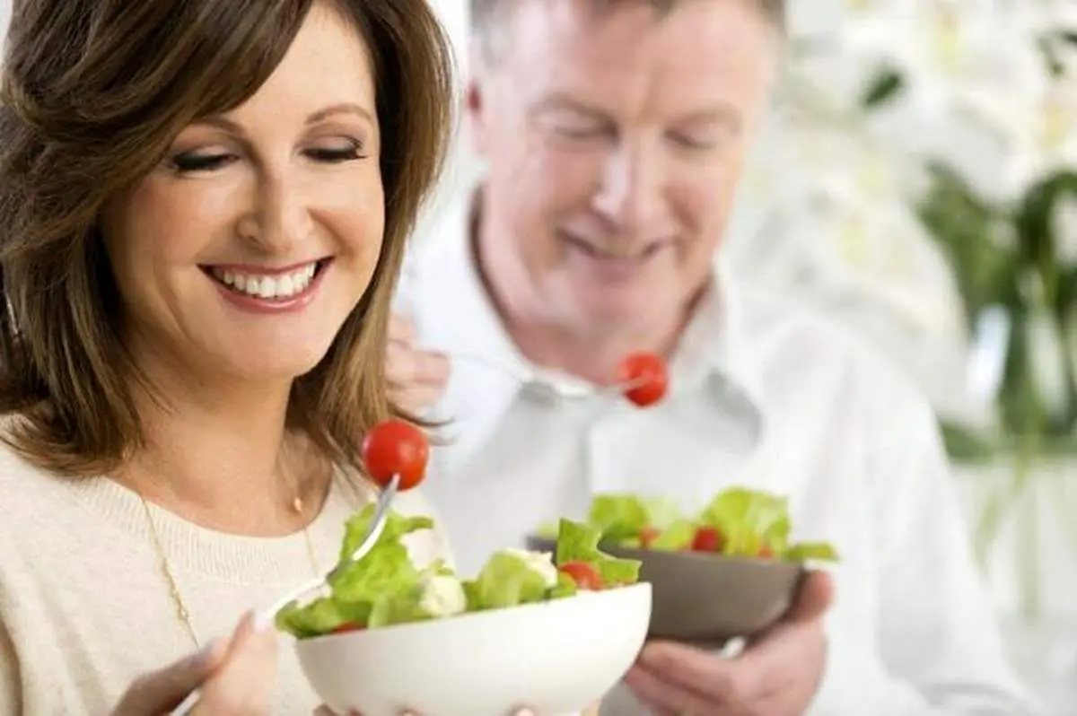 ویتامین هایی که بعد از ۴۰ سالگی باید مصرف کنید