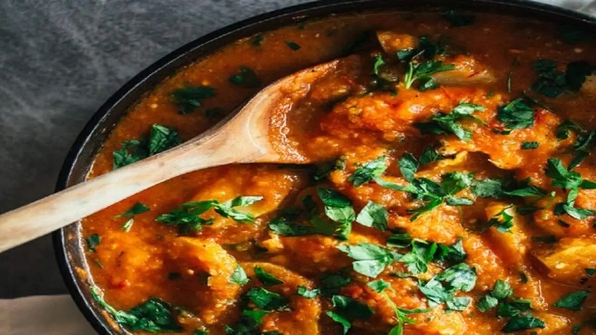 طرز تهیه مرغ و سیب زمینی اسپانیایی
