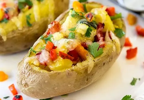 طرز تهیه سیب زمینی شکم پر  خوشمزه و مجلسی
