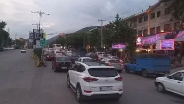 ترافیک سنگین در محور چالوس محدوده کندوان / آمار تردد خودرو در جاده‌ها امروز هم افزایش یافت