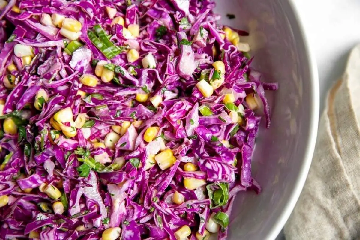 طرز تهیه سالاد کلم و ذرت خوشمزه