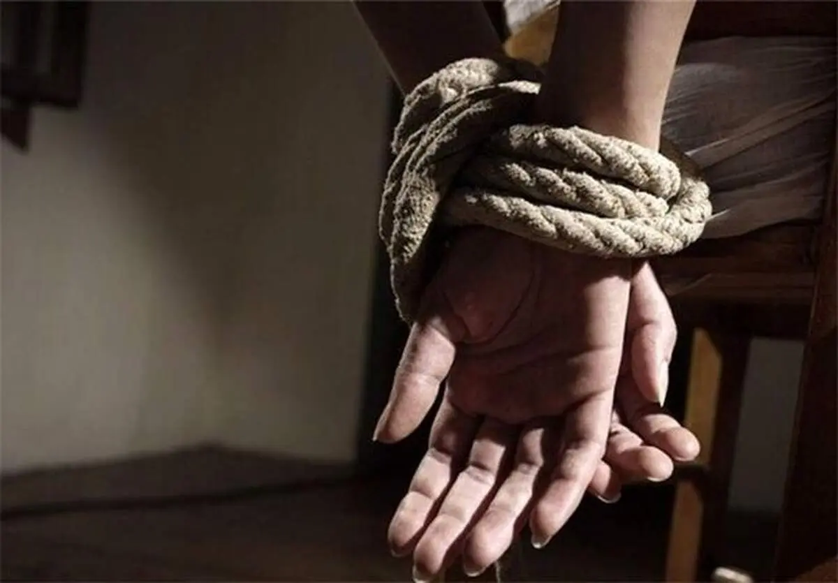 لحظه شلیک به گروگانگیر در شیراز+فیلم