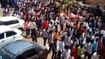 برگزاری مراسم تشییع جسد اسب مقدس در هند! + فیلم