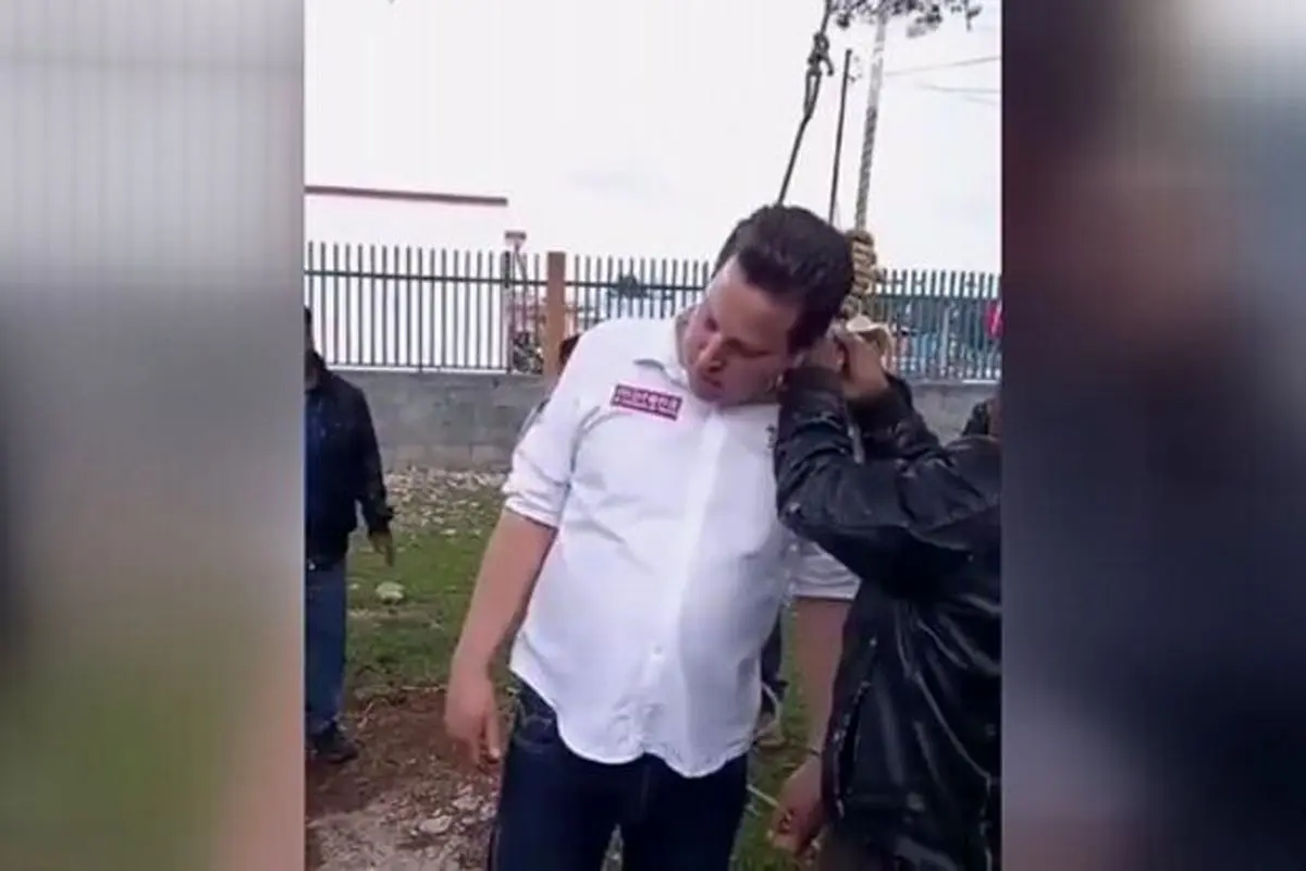 طناب دار به گردن سیاستمدار بخاطر عمل نکردن به وعده ها در مکزیک + فیلم
