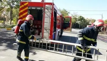 نجات ۱۵ نفر در حادثه آتش سوزی یک هتل در اهواز