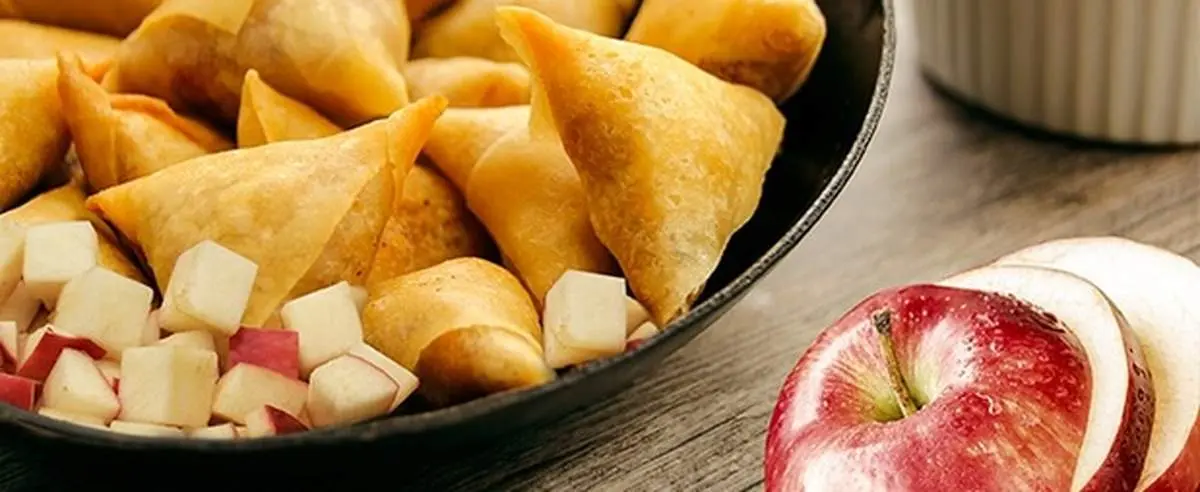 طرز تهیه سمبوسه سیب و گردو خوشمزه