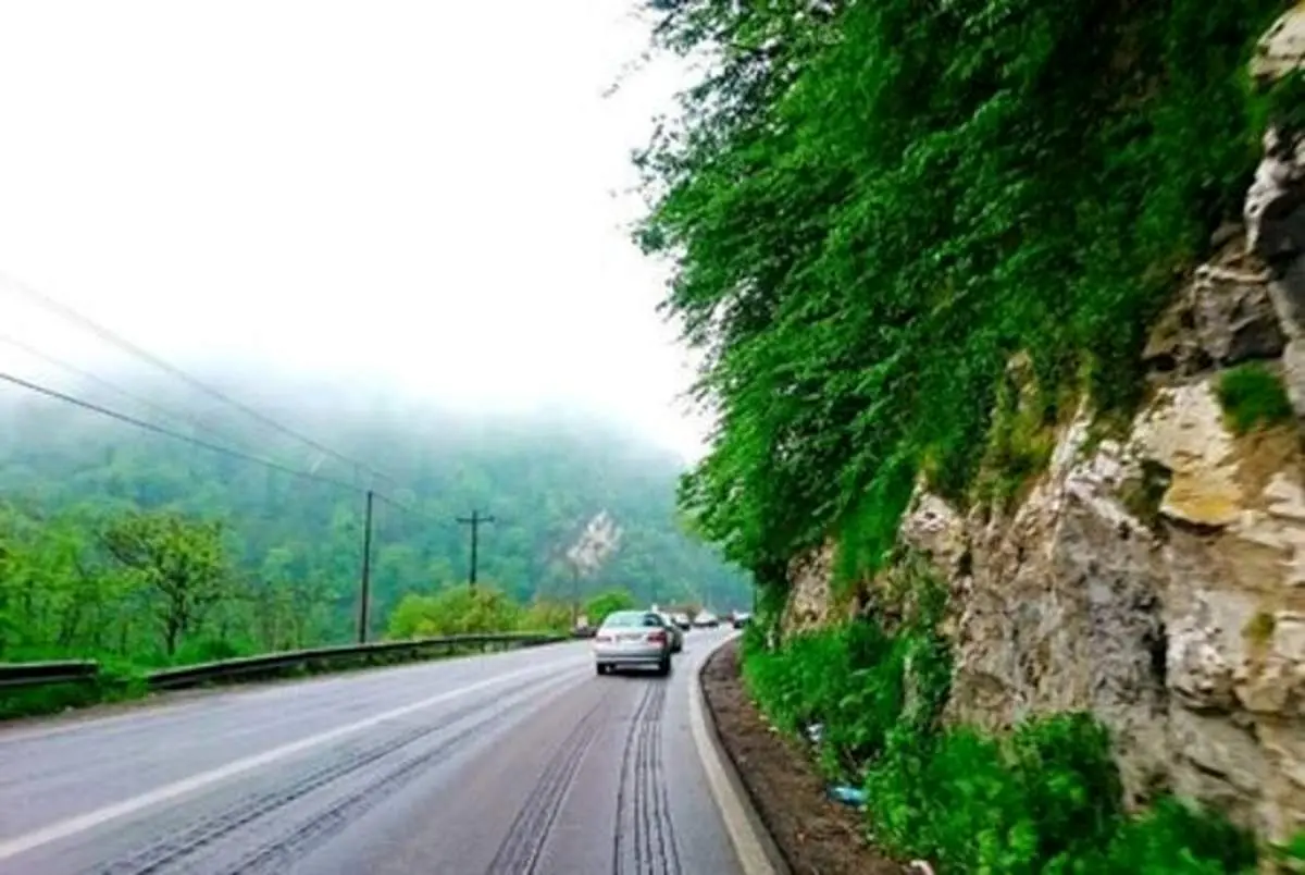 جاده هراز مسدود شد