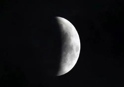 طریقه خواندن نماز آیات برای ماه گرفتگی عظیم امشب