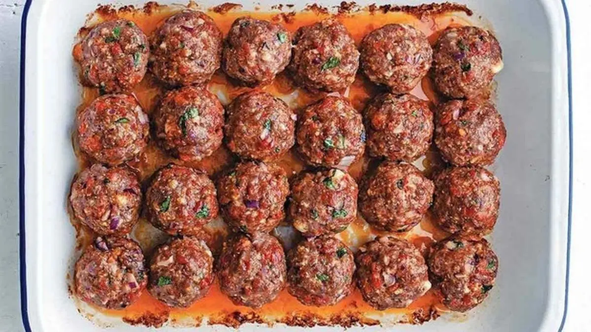 طرز تهیه غذای سنتی قرمزه نخودچی بسیار خوشمزه