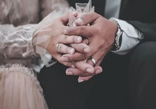 ثبت اولین ازدواج با مهریه ۱۱۴ کیسه سیمان!+فیلم
