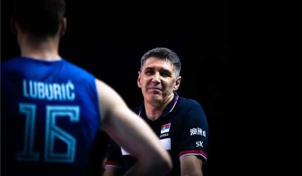 اتفاق عجیب در لیگ ملت‌های والیبال/ کواچ هدشات شد + فیلم