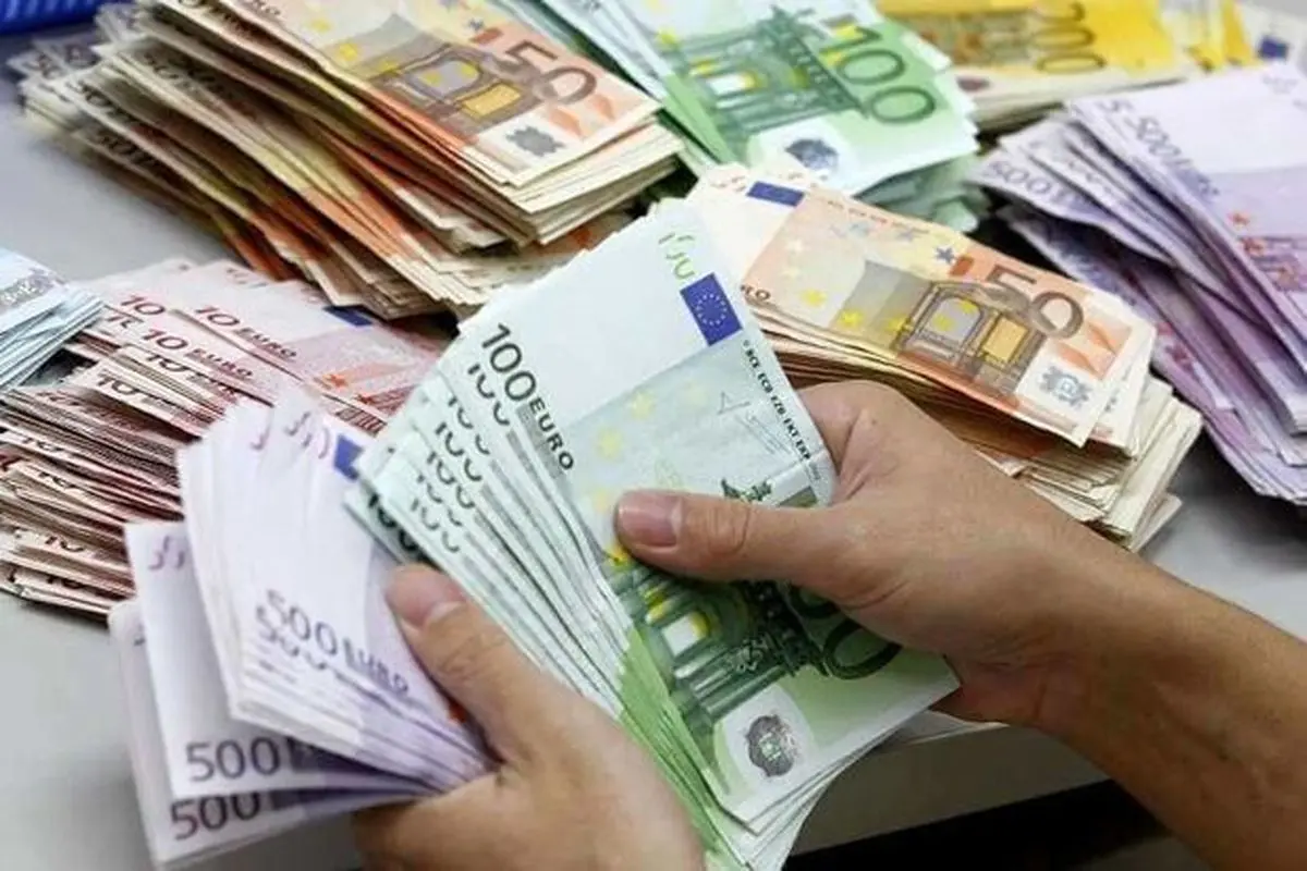 قیمت دلار و یورو در صرافی‌های رسمی اعلام شد + جدول