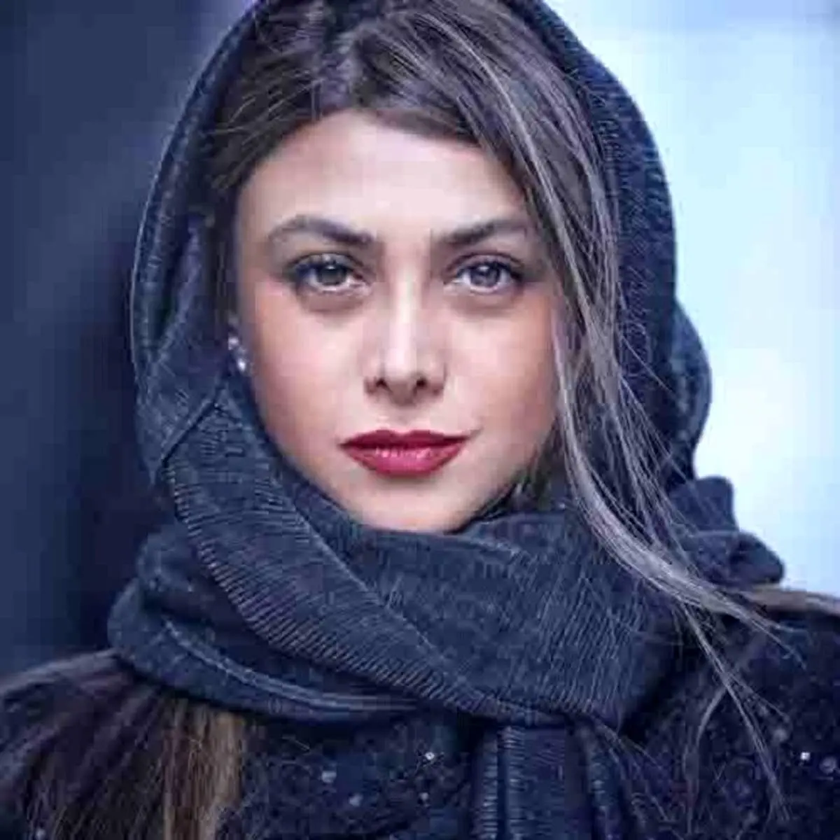 عینک گربه‌ای آزاده صمدی + عکس