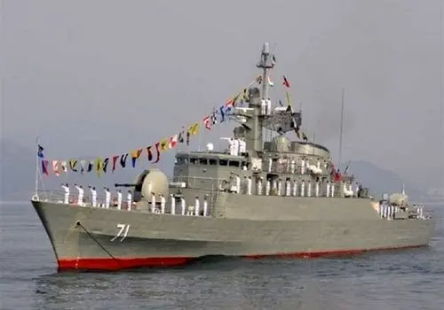 ناوشکن دنا در بازگشت از رزمایش غرق شد