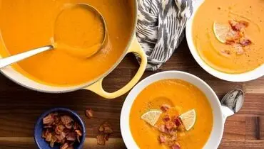 طرز تهیه سوپ خوشمزه با بیکن و سیب‌زمینی شیرین