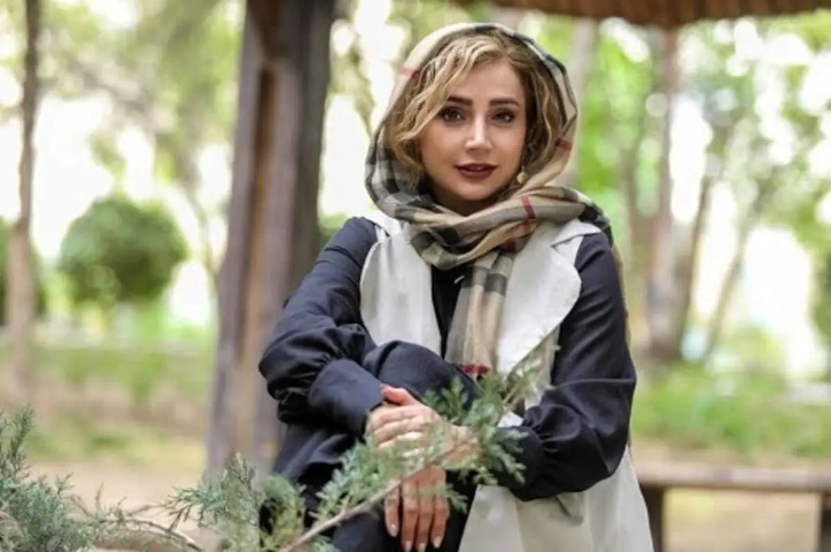گردش شبنم قلی خانی و دخترش + عکس