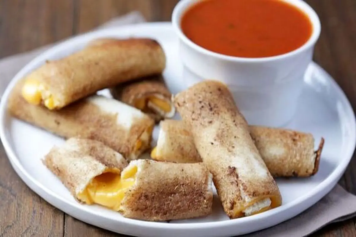 طرز تهیه رول پنیر و فلفل کبابی خوشمزه