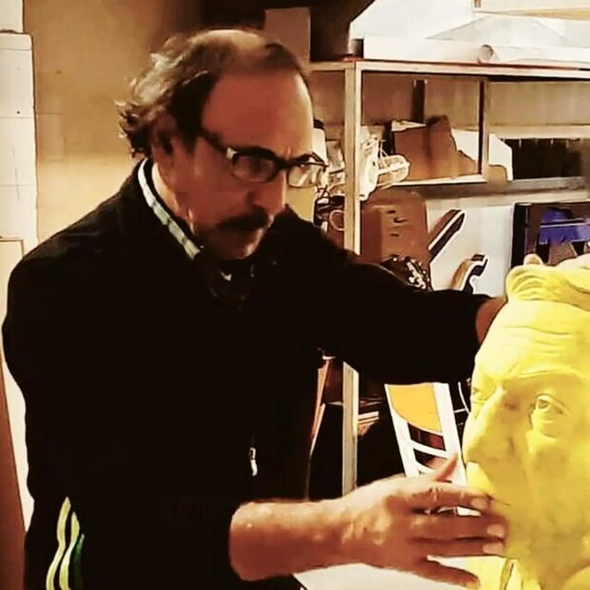 یک هنرمند مجسمه‌ساز بر اثر کرونا درگذشت