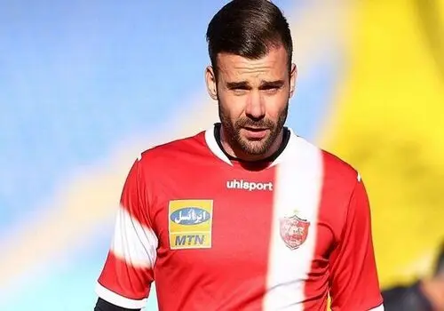 آخرین اقدام باشگاه پرسپولیس برای دروازه‌بان جنجالی