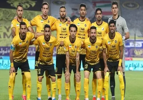 سپاهان و صنعت نفت در نیمه نخست به تساوی بدون گل رسیدند