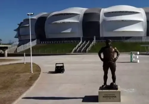 رونمایی از تندیس شهید آیت‌الله رئیسی در اردبیل +فیلم