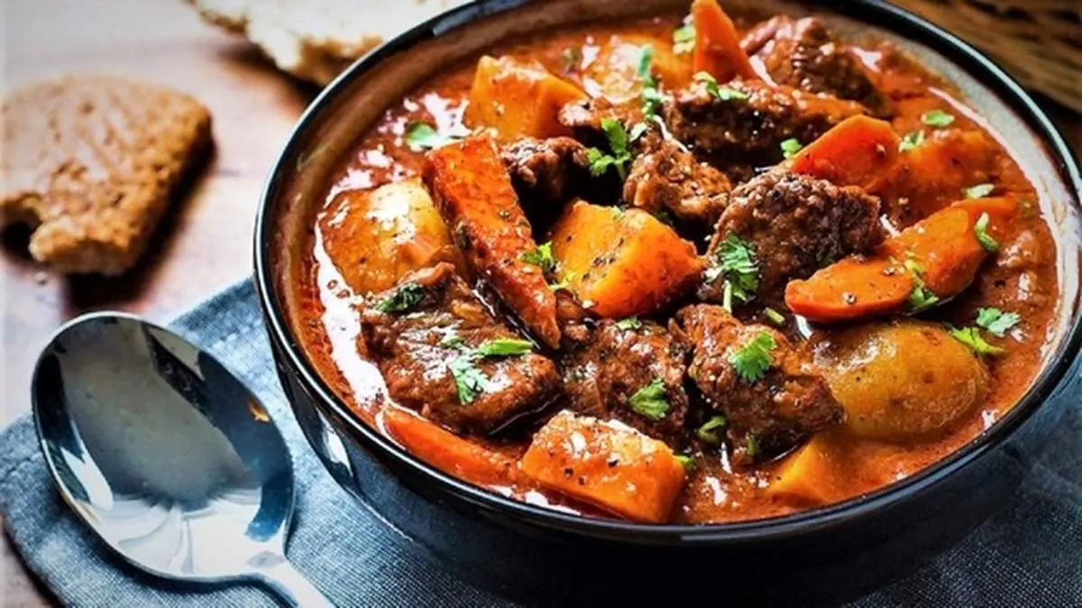 طرز تهیه یرکوکی خوروشی یا خورش هویج