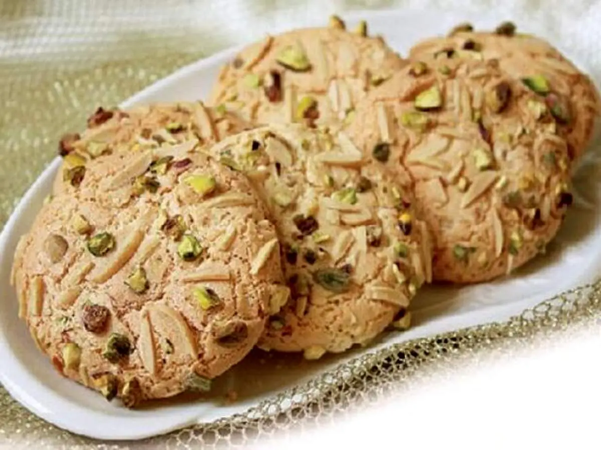طرز تهیه قرابیه پسته ای خوشمزه