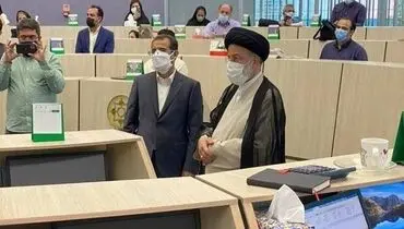 حضور رئیسی، نامزد انتخابات ریاست جمهوری در تالار بورس + فیلم