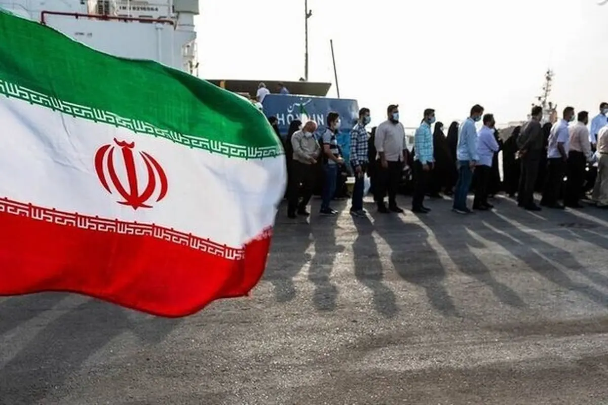 سنگ تمام مردم ایران پای صندوقهای رای