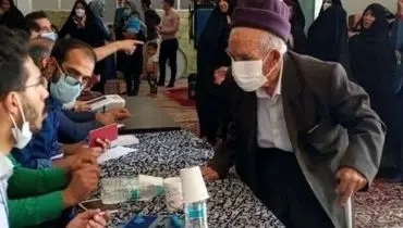 پیرمرد ۱۱۰ ساله هم رای داد +عکس
