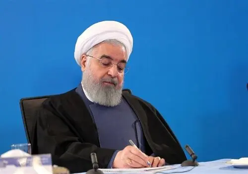 حسن روحانی و رهبر انقلاب روی عرشه کشتی+ عکس