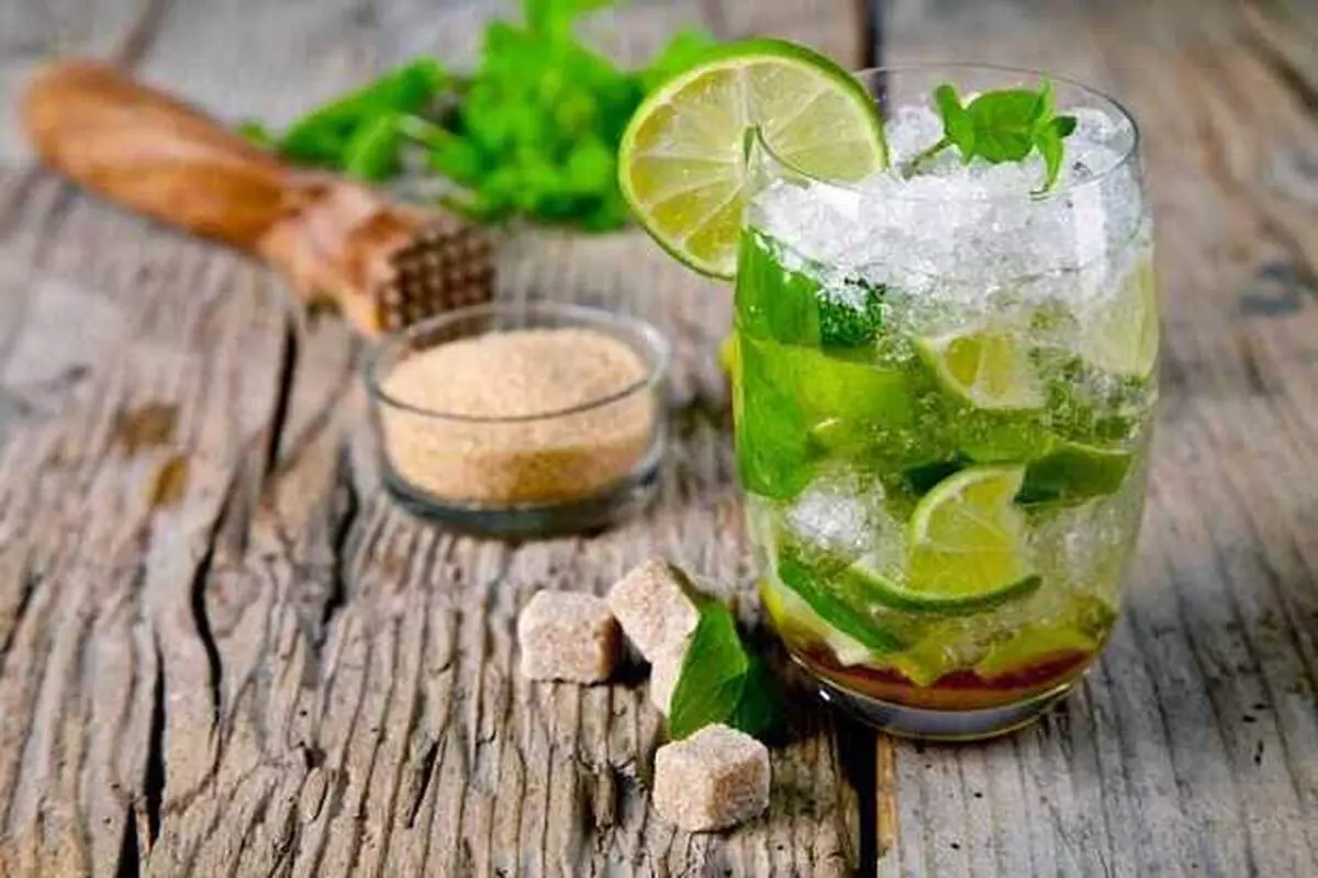 تاثیر شربت‌هایی با طبع سرد برای پیشگیری از گرما زدگی