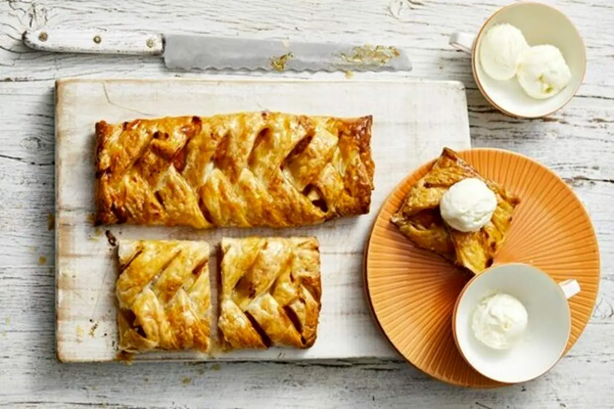 طرز تهیه اشترودل زردآلو متفاوت و خوشمزه