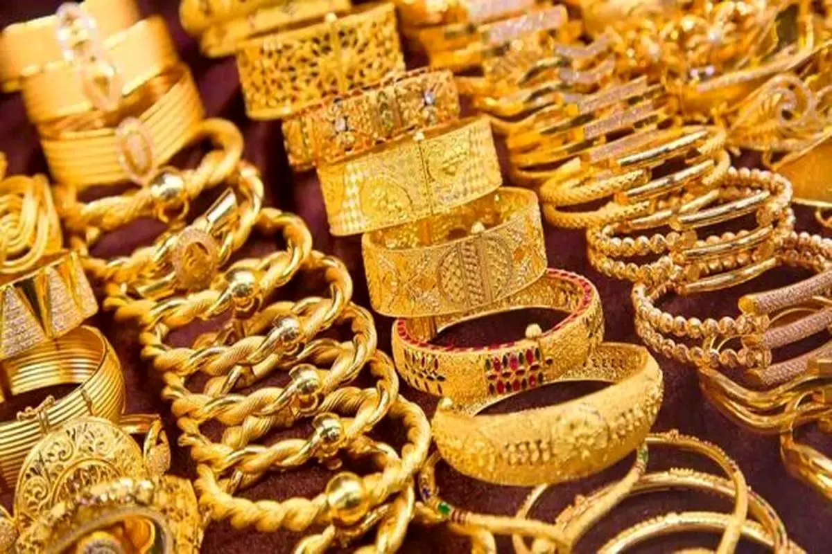 افزایش قیمت  ارز قیمت سکه و طلا را صعودی کرد/ قیمت دلار در بازار آزاد ۲۴ هزار و ۷۲۰ تومان+فهرست انواع سکه و طلا+فیلم